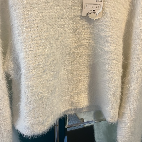 Zara sweater - Picture 4 of 4